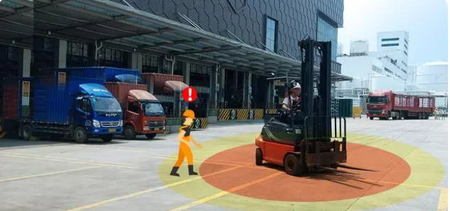 運用AI叉車防撞技術(shù)快速提升叉車安全